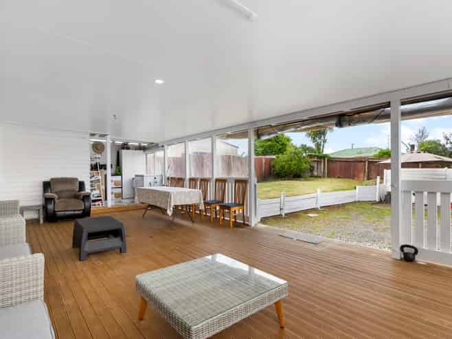 215 Bairds Road, Otara