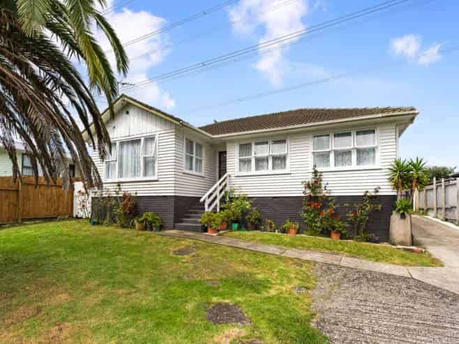 215 Bairds Road, Otara