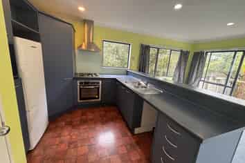 78 Woodhouse Avenue, Karori