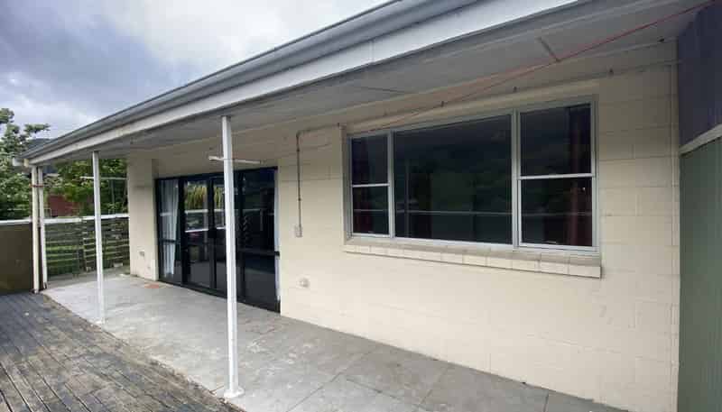 2/3 Angle Street, Picton