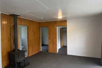 2/3 Angle Street, Picton