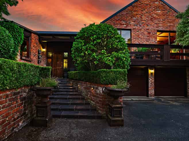 93 Gala Street, Queens Park