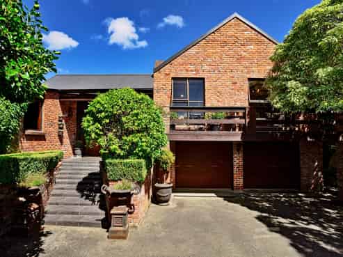 93 Gala Street, Queens Park