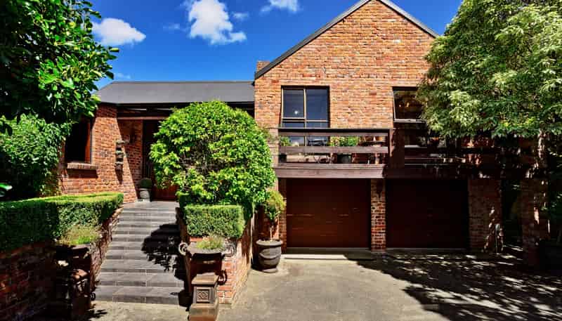 93 Gala Street, Queens Park