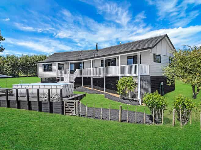 486 Pinnacle Hill Road, Bombay