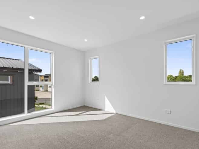 13 Wingrove Close, Rosehill