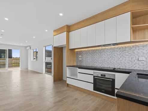 13 Wingrove Close, Rosehill