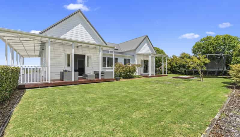 79 Lincoln Road East, Inglewood