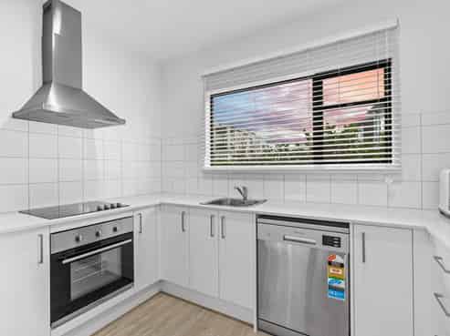 37 Eileen Newey Place, Henderson