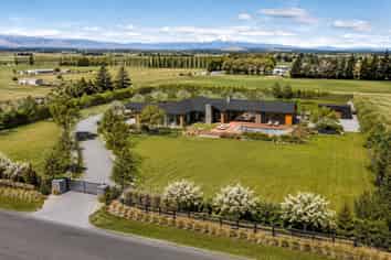 63 Glassworks Road, Ashburton