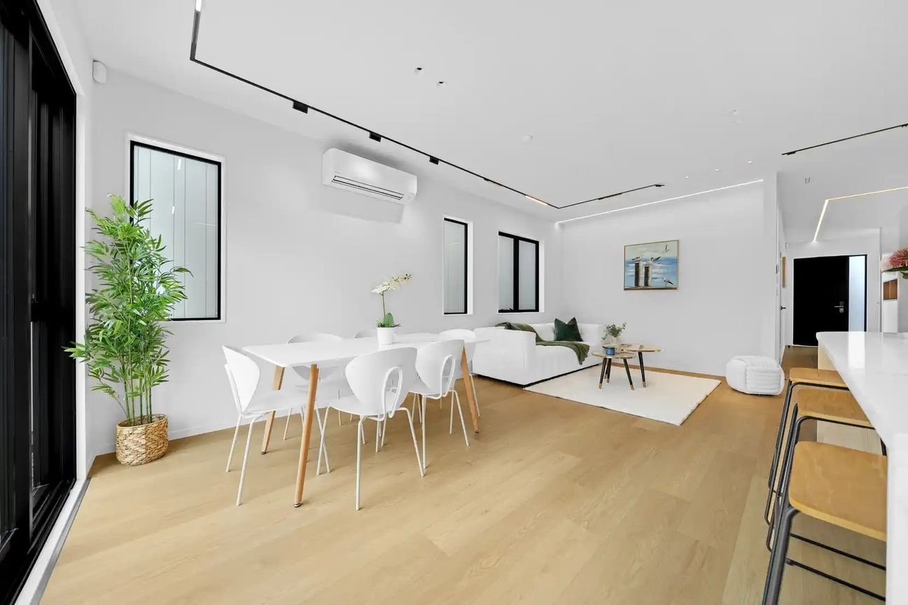 Last Chance in Sunnyhills, CCC & Title Issued - Fler