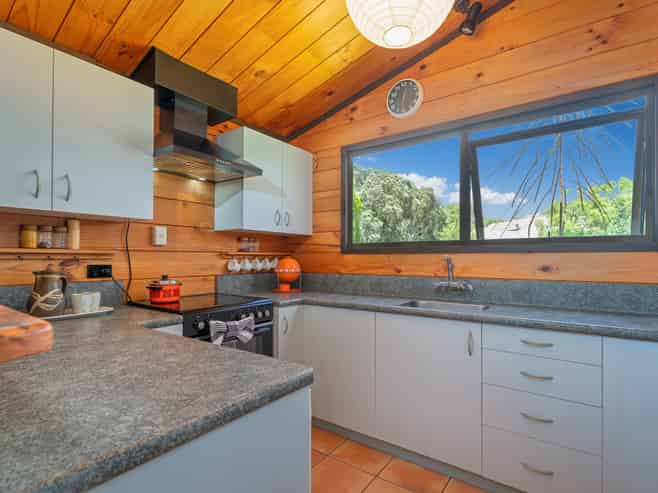 101 Robinson Road, Whitianga
