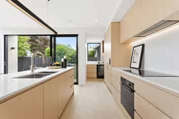 38 Straven Road, Riccarton