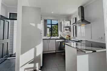 2 Bushpark Place, Flat Bush