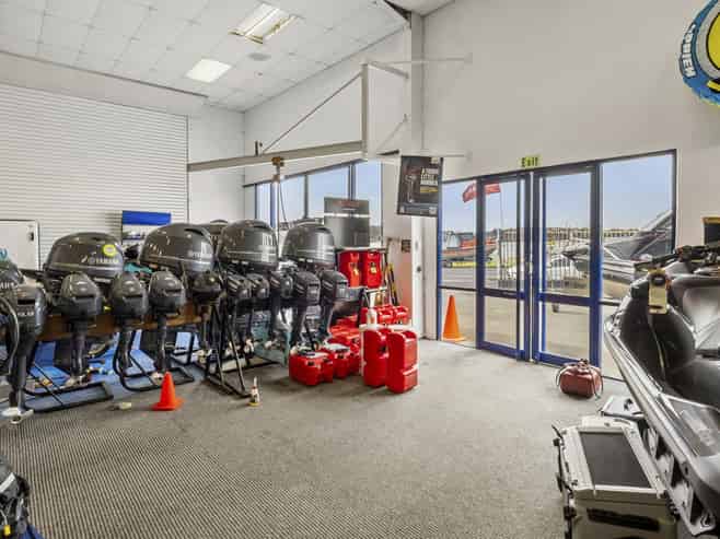 Multi – Tenanted Industrial Investment