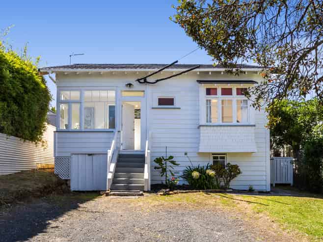 7 Edgars Road, Westmere