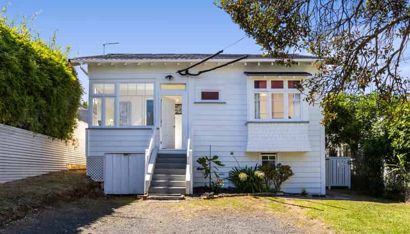 7 Edgars Road, Westmere