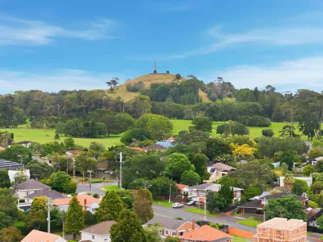 3/9 August Place, Greenlane