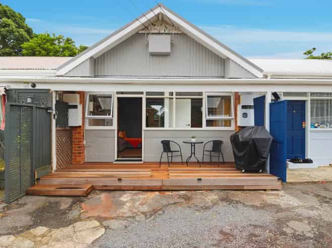 3/9 August Place, Greenlane