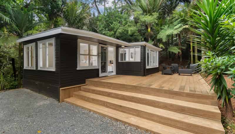 160 Laingholm Drive, Laingholm