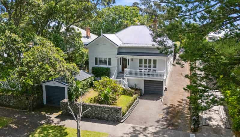 17 St Andrews Road, Epsom