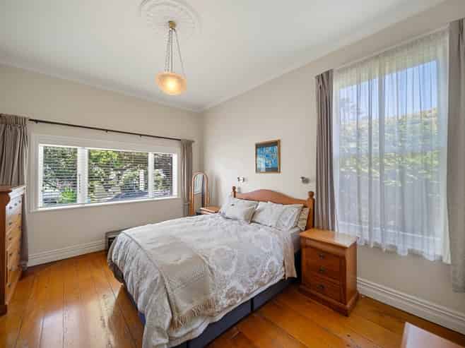 17 St Andrews Road, Epsom