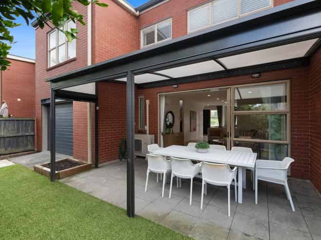 23 Singleton Avenue, Stonefields