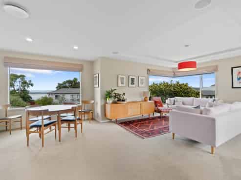 283 Hillsborough Road, Hillsborough