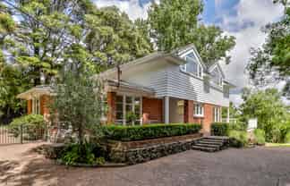 155 Scenic Drive, Titirangi