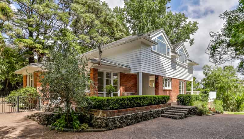 155 Scenic Drive, Titirangi