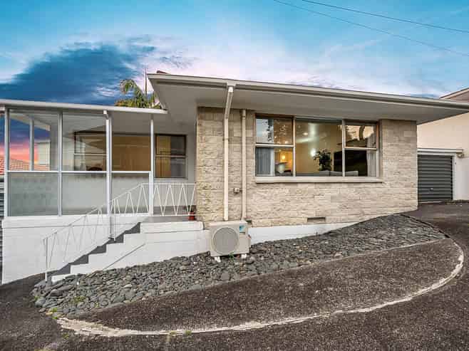 2/38 Corunna Road, Milford