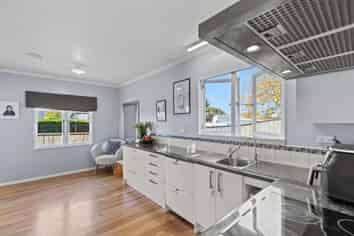 11 College Street, College Estate