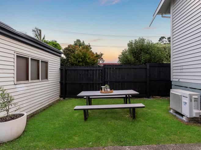 1584 Great North Road, Waterview