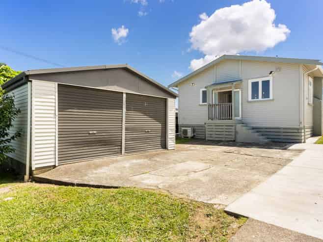 1584 Great North Road, Waterview
