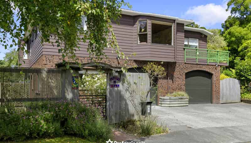 2 Lady Bell Grove, Eastbourne