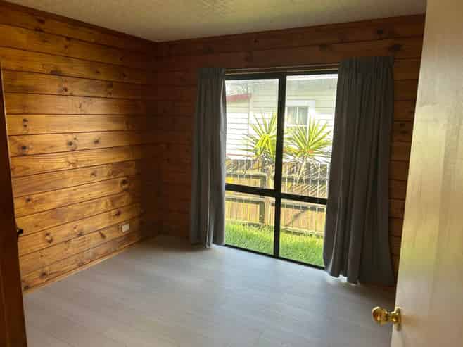 2/116 Porchester Road, Papakura