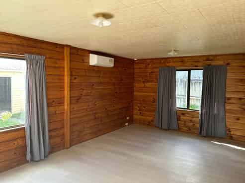 2/116 Porchester Road, Papakura