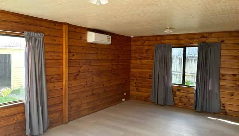 2/116 Porchester Road, Papakura