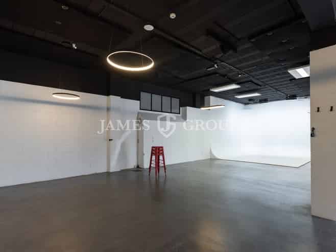 WELL LOCATED 328m² OFFICE SPACE