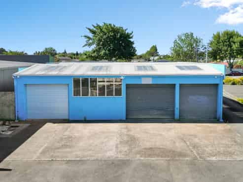 Multiple options on Clyde Street