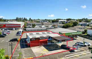 Multiple options on Clyde Street