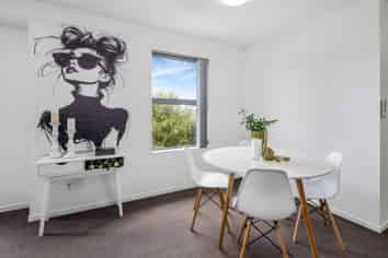 6/44 Owen Street, Newtown