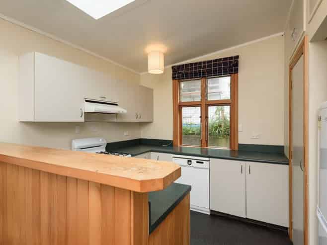 11 Adams Tce, Aro Valley