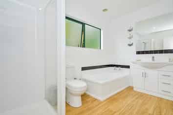 24 Brookvale Park, Stanmore Bay