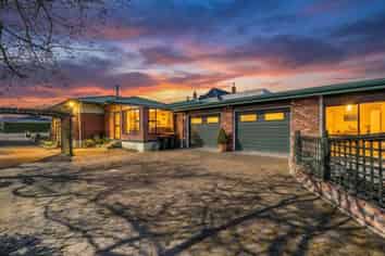 442 Queens Drive, WINDSOR