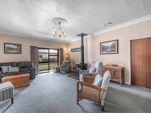 442 Queens Drive, Windsor