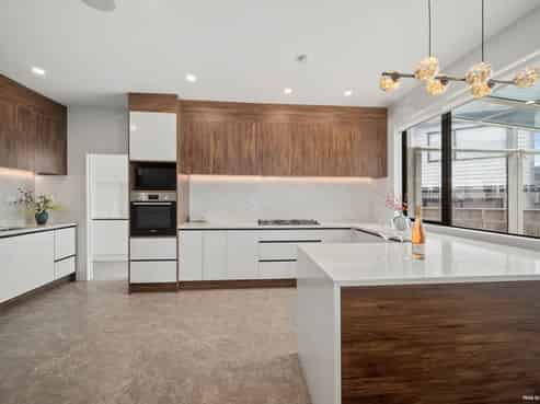 154 Luckens Road, West Harbour