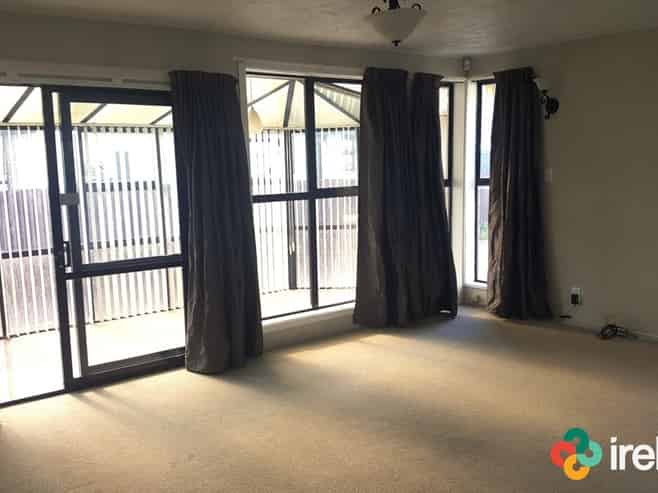 1/208 Grimseys Road , Redwood