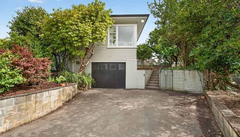 8 Miro Street, Lansdowne