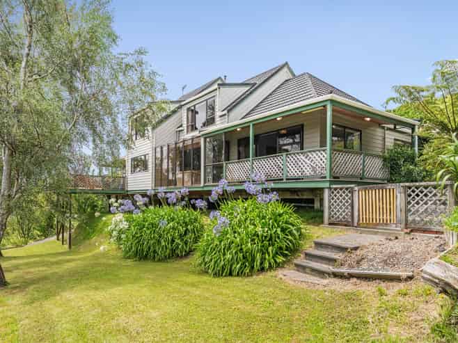 10 Plantagenet Grove, Kingsley Heights